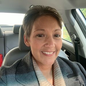 Meet your Posher, Elizabeth